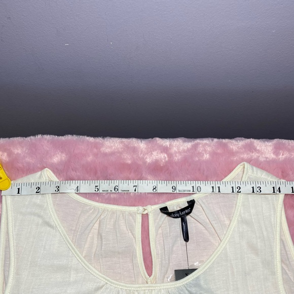 Daisy Fuentes Global Appeal Sleeveless Top - Picture 6 of 10